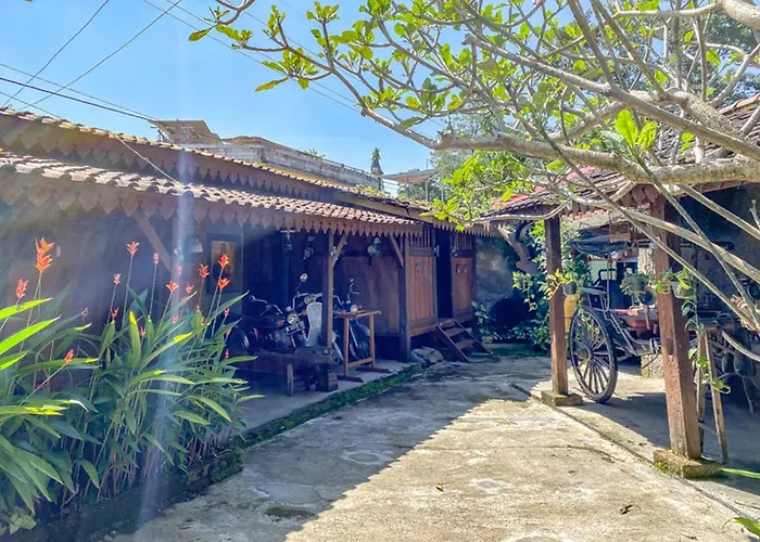 Griya Gribig Guest House Mitra ReddoorzHotel Malang